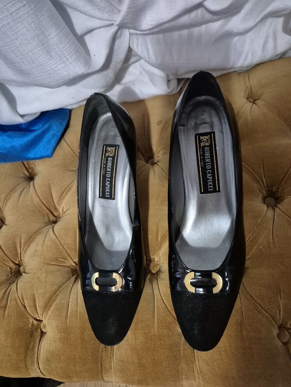 Roberto Capucci Italy Black Patent Suede Gold Buckle Heels 10